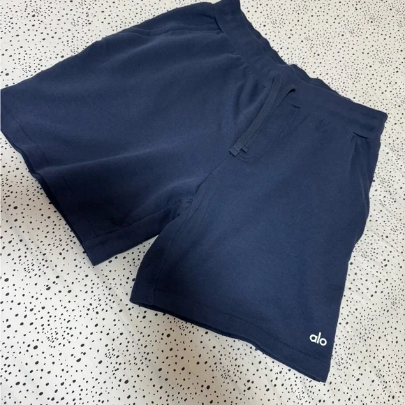 Alo yoga chill short - Picture 8 of 8